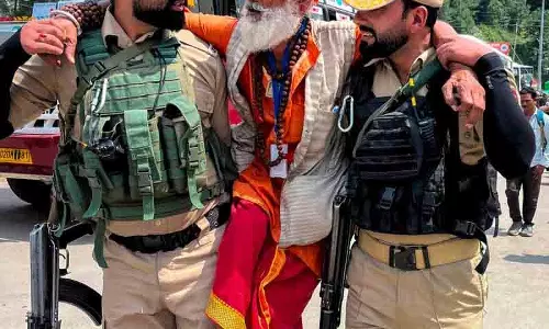 Amarnath लिंग पिघलने पर इल्तिजा का बड़ा बयान Amarnath लिंग पिघलने पर इल्तिजा का बड़ा बयान