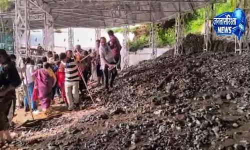 Jammu वैष्णो देवी ट्रैक पर भूस्खलन Jammu वैष्णो देवी ट्रैक पर भूस्खलन