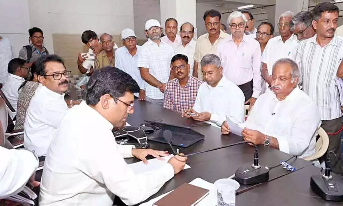 CFL ने तिरुपति में राज्य का पहला संपत्ति अधिकार केंद्र स्थापित किया है CFL ने तिरुपति में राज्य का पहला संपत्ति अधिकार केंद्र स्थापित किया है