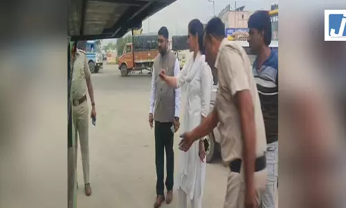 कोर्ट रूम छोड़कर सड़कों पर निकले जज, सड़क सुरक्षा के लिए की लग्जरी बसों की जांच
