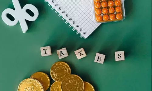 Old tax बकाया है तो रुक सकता है रिफंड? समझें नियम Old tax बकाया है तो रुक सकता है रिफंड? समझें नियम