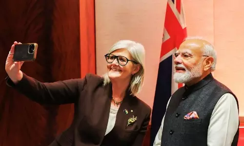Melbourne: पीएम मोदी ने गवर्नर जनरल सैम मोस्टिन से की वार्ता, दोनों देशों के संबंधों पर हुई चर्चा Melbourne: पीएम मोदी ने गवर्नर जनरल सैम मोस्टिन से की वार्ता, दोनों देशों के संबंधों पर हुई चर्चा