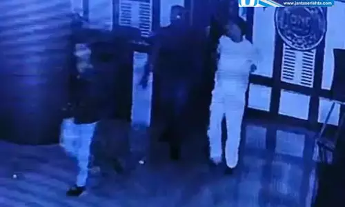 मॉल में ठेकेदार की गुंडागर्दी, कोरबा पुलिस ने किया अरेस्ट मॉल में ठेकेदार की गुंडागर्दी, कोरबा पुलिस ने किया अरेस्ट