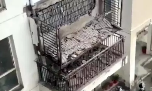 Gurugram: लग्जरी सोसायटी इम्पीरिया एस्फोरा में बालकनी गिरने से हड़कंप