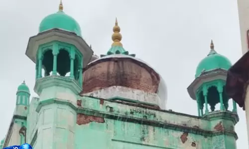 Rain, के बीच जामा मस्जिद का गुंबद गिरा, इलाके में हड़कंप