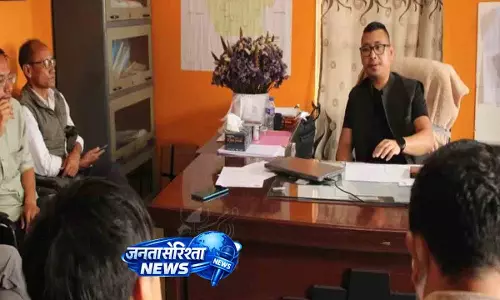 चीफ़ोबोज़ू में जनगणना की समीक्षा; EAC मेलुरी ने घरों की लिस्टिंग पर नजर रखी चीफ़ोबोज़ू में जनगणना की समीक्षा; EAC मेलुरी ने घरों की लिस्टिंग पर नजर रखी