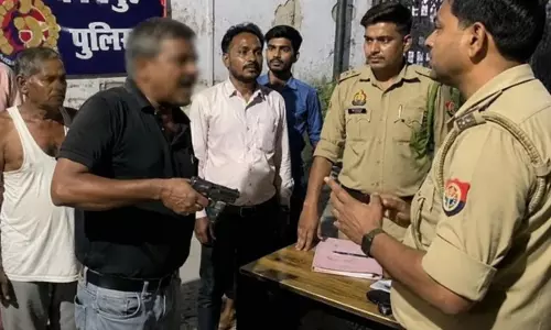 Justice, की गुहार के बाद भी कार्रवाई नहीं, पिता ने आरोपी को दी धमकी Justice, की गुहार के बाद भी कार्रवाई नहीं, पिता ने आरोपी को दी धमकी