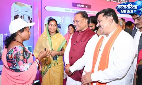 दीदी के गोठ वार्षिकोत्सव में स्व-सहायता समूहों की दीदियों का CM साय ने किया सम्मान