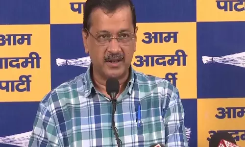 ईंधन कीमतों पर Kejriwal का हमला, दाम घटाने की मांग ईंधन कीमतों पर Kejriwal का हमला, दाम घटाने की मांग