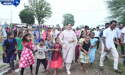 विधायक भावना बोहरा ने अमलीटोला में किया नए आंगनबाड़ी भवन का लोकार्पण विधायक भावना बोहरा ने अमलीटोला में किया नए आंगनबाड़ी भवन का लोकार्पण
