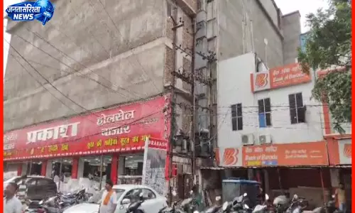 रायपुर के पंडरी कपड़ा मार्केट में निगम की बड़ी कार्रवाई रायपुर के पंडरी कपड़ा मार्केट में निगम की बड़ी कार्रवाई