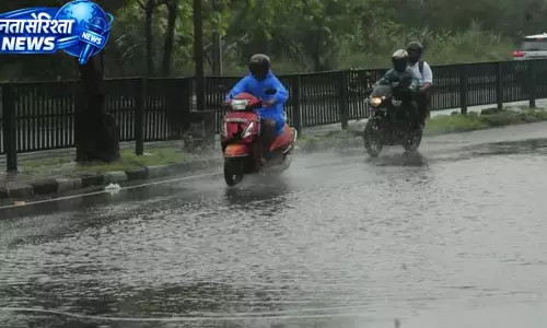 बारिश से ट्राइसिटी बेहाल, मौसम विभाग का अलर्ट जारी