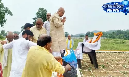 पूर्व CM चंद्रशेखर बाबू की पुण्यतिथि पर भावुक हुए गौरव