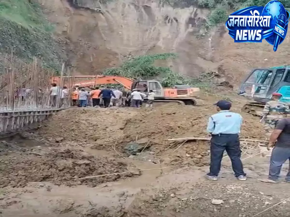 Arunachal के तेज़ू में लैंडस्लाइड का कहर, कंस्ट्रक्शन साइट पर दो श्रमिकों ने गंवाई जान Arunachal के तेज़ू में लैंडस्लाइड का कहर, कंस्ट्रक्शन साइट पर दो श्रमिकों ने गंवाई जान
