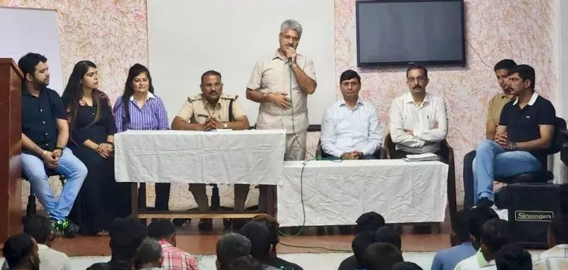 शिक्षा विभाग कम पढ़े-लिखे कैदियों को पढ़ाने के मिशन पर शिक्षा विभाग कम पढ़े-लिखे कैदियों को पढ़ाने के मिशन पर