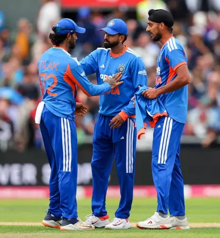 टी20 सीरीज में पहली जीत दर्ज करने के इरादे से उतरेगी टीम इंडिया, बल्लेबाजों से बेहतर प्रदर्शन की उम्मीद टी20 सीरीज में पहली जीत दर्ज करने के इरादे से उतरेगी टीम इंडिया, बल्लेबाजों से बेहतर प्रदर्शन की उम्मीद