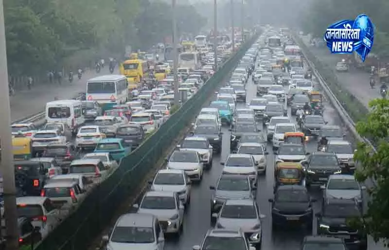 Gurugram में बारिश का कहर, 350 मिमी पानी से हाल बेहाल Gurugram में बारिश का कहर, 350 मिमी पानी से हाल बेहाल