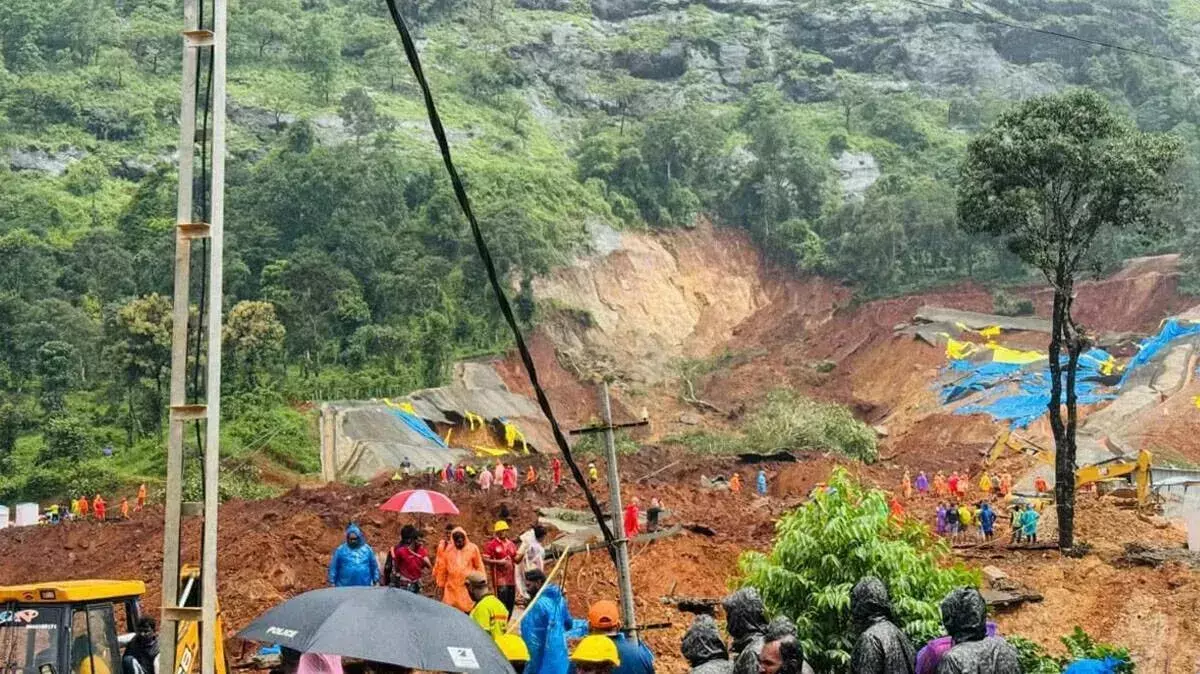 एक और शव मिला, कल्लडी हादसे में मरने वालों की संख्या चार हुई एक और शव मिला, कल्लडी हादसे में मरने वालों की संख्या चार हुई
