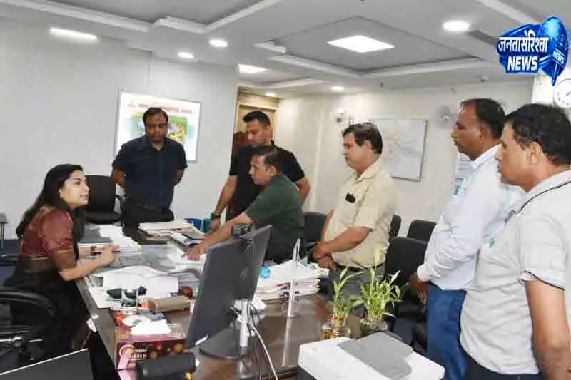 Yamunanagar छछरौली SDM ने अधिकारियों संग की समीक्षा बैठक Yamunanagar छछरौली SDM ने अधिकारियों संग की समीक्षा बैठक