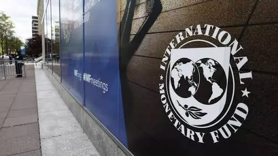 IMF: तेल के झटके के बावजूद भारत मजबूत IMF: तेल के झटके के बावजूद भारत मजबूत