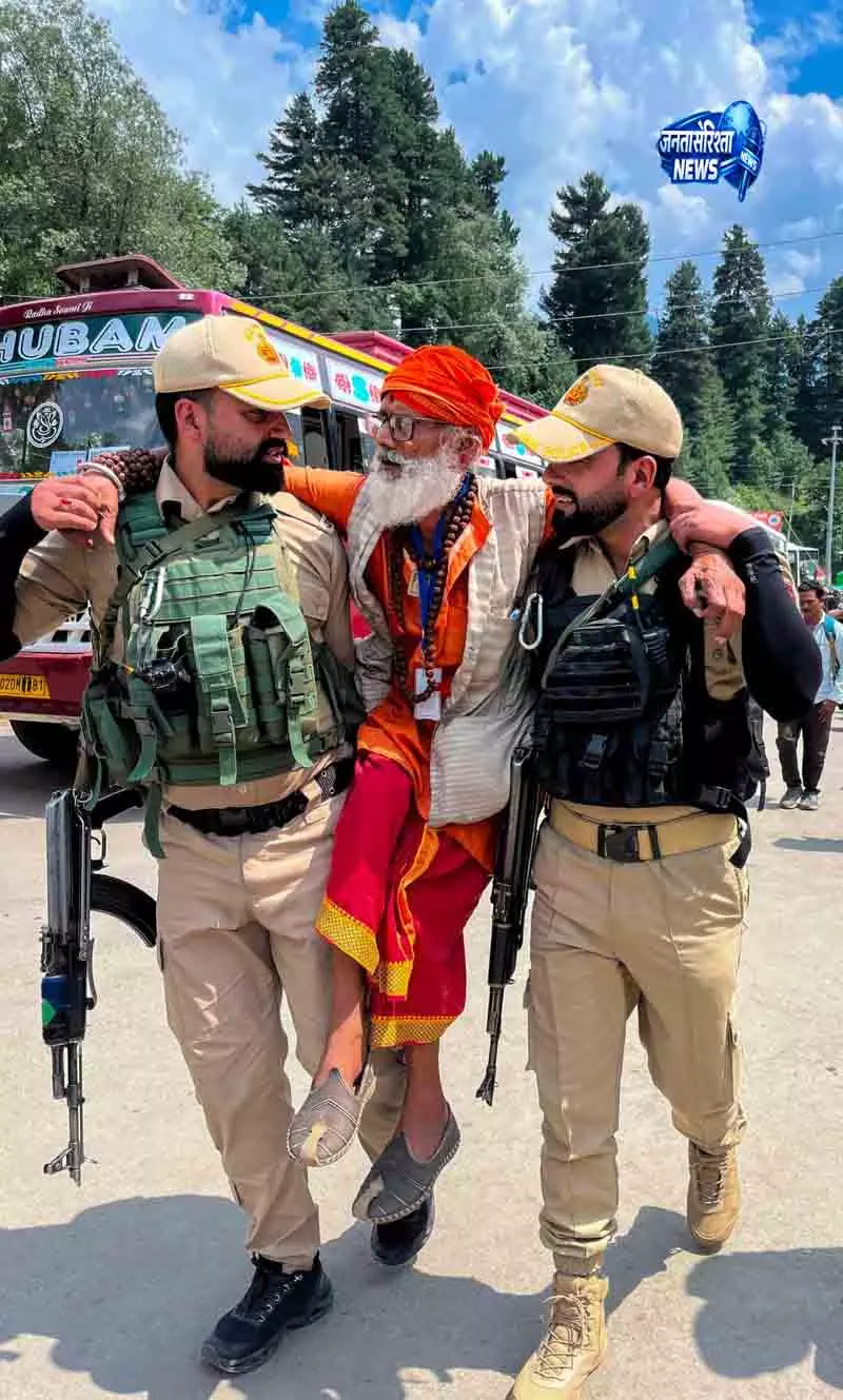 Amarnath लिंग पिघलने पर इल्तिजा का बड़ा बयान Amarnath लिंग पिघलने पर इल्तिजा का बड़ा बयान