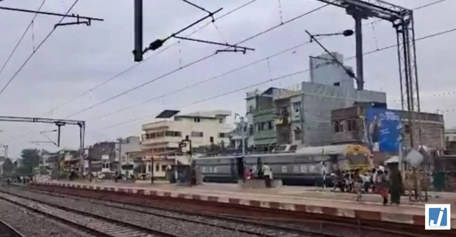 चोरों का नया कारनामा, रेलवे का हाईटेंशन तार चोरी चोरों का नया कारनामा, रेलवे का हाईटेंशन तार चोरी