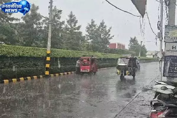 मानसून का जोर, 48 घंटे भारी बारिश का अलर्ट, IMD ने जारी की चेतावनी मानसून का जोर, 48 घंटे भारी बारिश का अलर्ट, IMD ने जारी की चेतावनी