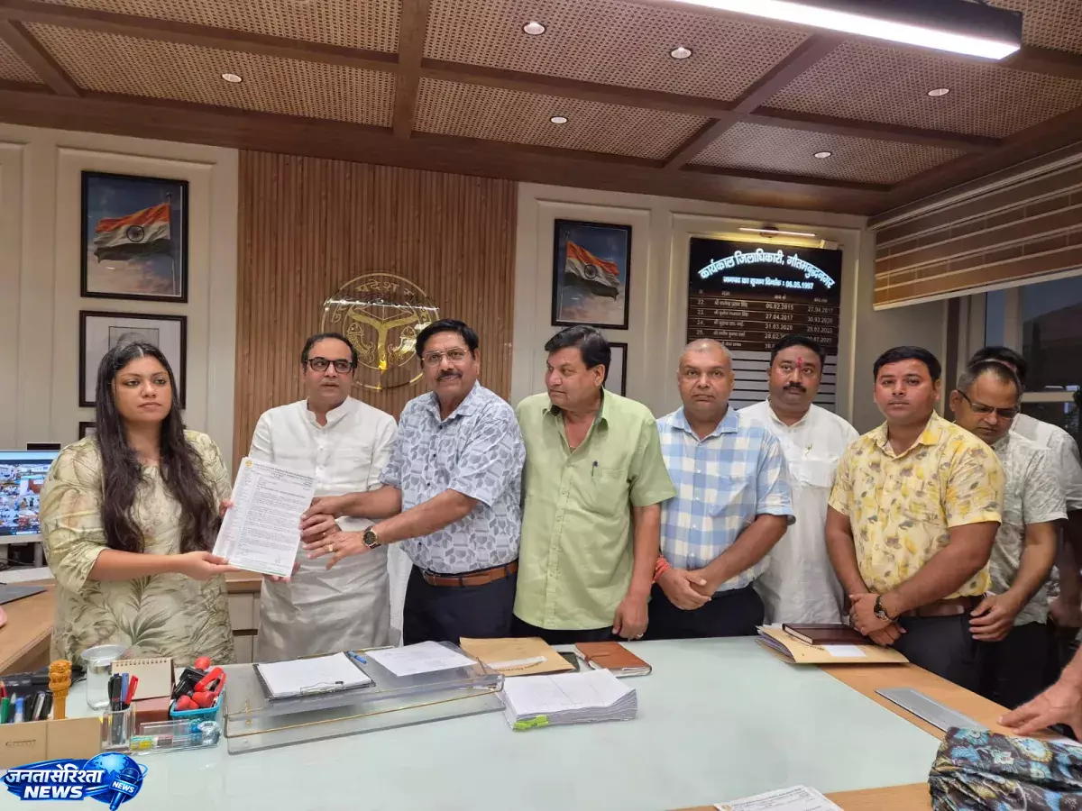 Noida में आरडब्ल्यूए की आवाज, डीएम ने कार्रवाई का दिया आश्वासन Noida में आरडब्ल्यूए की आवाज, डीएम ने कार्रवाई का दिया आश्वासन