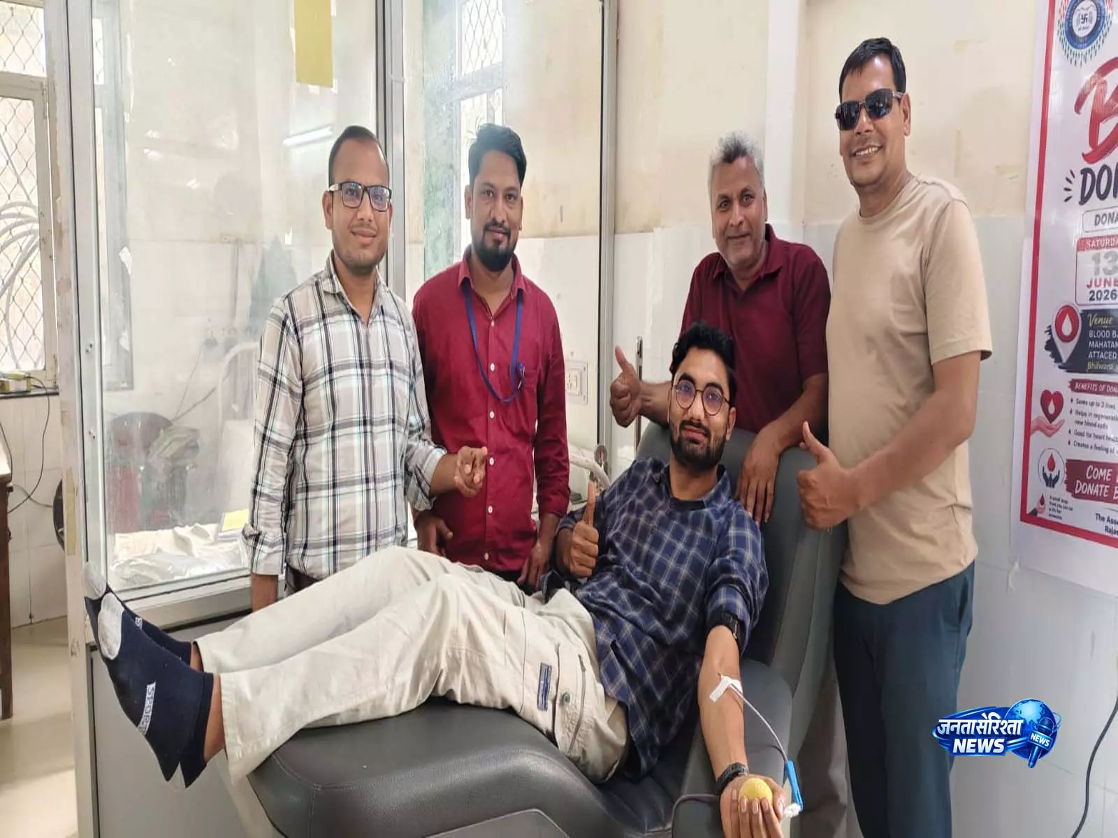 लैब टेक्नीशियन मनोज प्रजापत ने दुर्लभ ओ-नेगेटिव रक्तदान कर तीन दिन के नवजात को दिया जीवनदान लैब टेक्नीशियन मनोज प्रजापत ने दुर्लभ ओ-नेगेटिव रक्तदान कर तीन दिन के नवजात को दिया जीवनदान