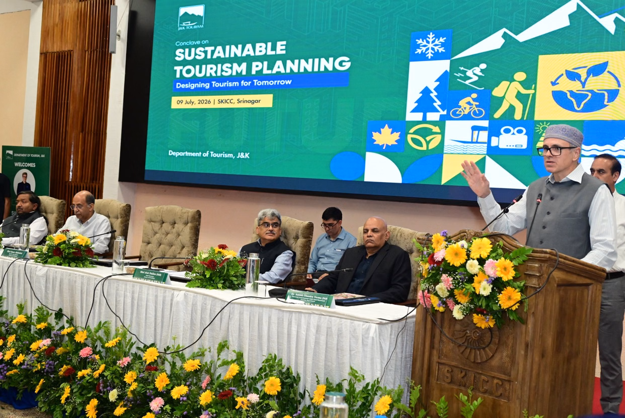 Srinagar: पर्यटन विकास के लिए दीर्घकालिक रणनीति तैयार कर रहा है जम्मू-कश्मीर