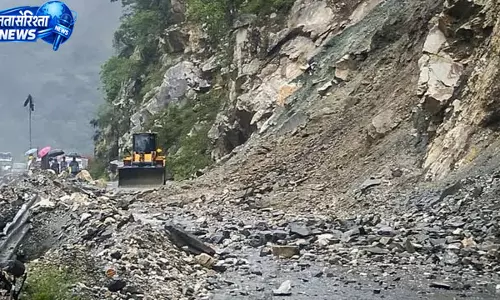 देशभर में मानसून का कहर, भारी बारिश से जलभराव-भूस्खलन और हादसे
