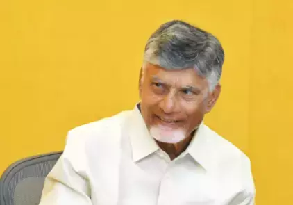 Andhra: 22-ए भूमि मुद्दे पर महिला ने मुख्यमंत्री से की याचिका Andhra: 22-ए भूमि मुद्दे पर महिला ने मुख्यमंत्री से की याचिका