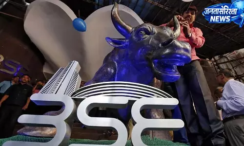 TCS के मजबूत नतीजों से शेयर बाजार में तेजी, सेंसेक्स 695 अंक उछला