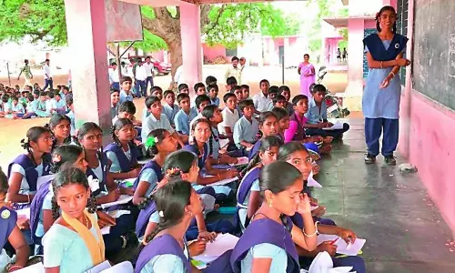 Telangana: टीजी भर के शैक्षणिक संस्थान शुक्रवार को बंद रहने की संभावना है Telangana: टीजी भर के शैक्षणिक संस्थान शुक्रवार को बंद रहने की संभावना है