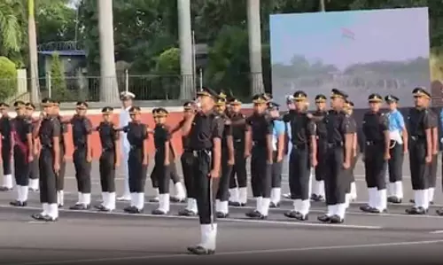 मेडिकल कैडेट्स के 60वें बैच का सशस्त्र बलों में कमीशन, पुणे में हुई पासिंग आउट परेड