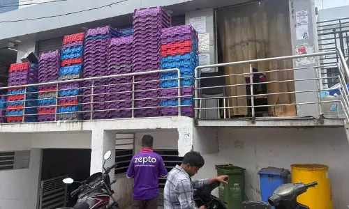 Hyderabad: नरसिंगी स्थित ज़ेप्टो फैसिलिटी पर छापा, तीन सप्ताह में पाँचवां निरीक्षण