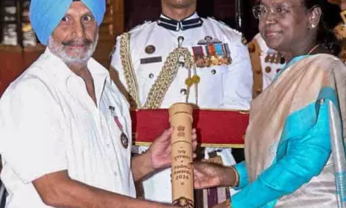 Ludhiana 75 की उम्र में भी हॉकी प्रतिभाओं को तराश रहे बलदेव सिंह Ludhiana 75 की उम्र में भी हॉकी प्रतिभाओं को तराश रहे बलदेव सिंह