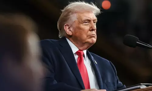 Report: इजरायल ने US को ट्रंप की हत्या की ईरानी साजिश के बारे में चेतावनी दी Report: इजरायल ने US को ट्रंप की हत्या की ईरानी साजिश के बारे में चेतावनी दी