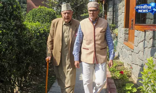 जम्मू-कश्मीर राज्य दर्जे की मांग तेज, NC जुटी समर्थन में जम्मू-कश्मीर राज्य दर्जे की मांग तेज, NC जुटी समर्थन में