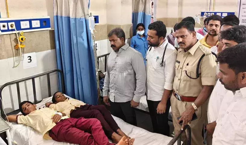 नागरकुर्नूल में खिचड़ी खाने के बाद PVTG गुरुकुल के 40 से अधिक छात्र बीमार पड़ गए