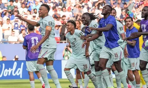FIFA WC: एमबाप्पे ने फिर सुर्खियां बटोरीं, फ्रांस लगातार तीसरी बार SF में पहुंचा FIFA WC: एमबाप्पे ने फिर सुर्खियां बटोरीं, फ्रांस लगातार तीसरी बार SF में पहुंचा