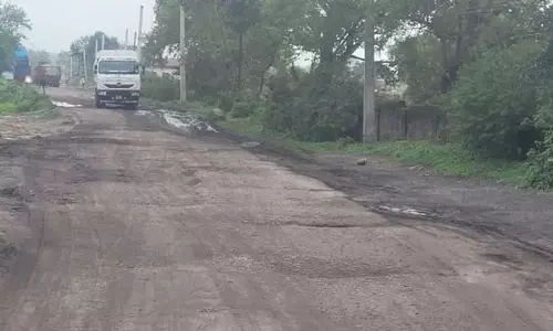 कोयलांचल में फुटओवर ब्रिज, सड़क और रेल सुविधाओं का इंतजार कोयलांचल में फुटओवर ब्रिज, सड़क और रेल सुविधाओं का इंतजार