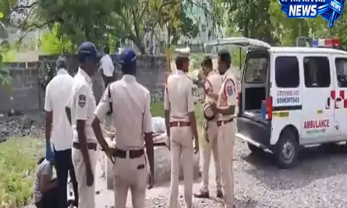 Hyderabad में मामूली विवाद ने लिया खूनी मोड़, गांजा विवाद में युवक की पीट-पीटकर हत्या Hyderabad में मामूली विवाद ने लिया खूनी मोड़, गांजा विवाद में युवक की पीट-पीटकर हत्या