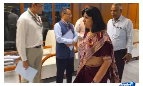 PAC की बड़ी बैठक: CDS की मौजूदगी में 166 करोड़ की बेकार रक्षा इमारतों पर CAG रिपोर्ट की समीक्षा PAC की बड़ी बैठक: CDS की मौजूदगी में 166 करोड़ की बेकार रक्षा इमारतों पर CAG रिपोर्ट की समीक्षा