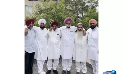 पंजाब कांग्रेस में कलह: Channi गुट ने भूपेश बघेल के साथ होने वाली बैठक को किया स्थगित पंजाब कांग्रेस में कलह: Channi गुट ने भूपेश बघेल के साथ होने वाली बैठक को किया स्थगित