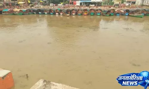 बारिश का असर: मंदाकिनी उफान पर, श्रद्धालुओं के लिए सतर्कता बारिश का असर: मंदाकिनी उफान पर, श्रद्धालुओं के लिए सतर्कता