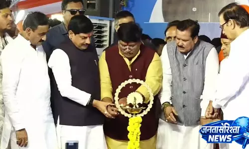 उज्जैन-जावरा ग्रीनफील्ड हाईवे को मिली हरी झंडी, CM ने किया शुभारंभ उज्जैन-जावरा ग्रीनफील्ड हाईवे को मिली हरी झंडी, CM ने किया शुभारंभ