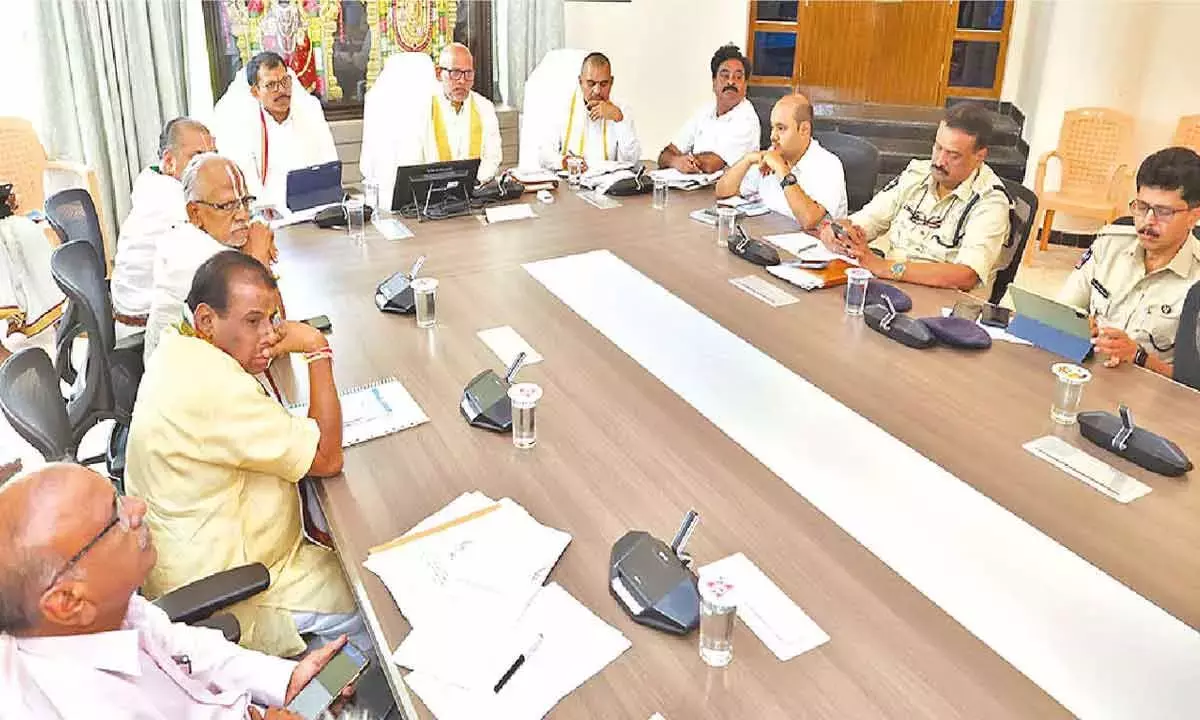 टीटीडी तिरुमाला ब्रह्मोत्सवम के लिए तैयार है टीटीडी तिरुमाला ब्रह्मोत्सवम के लिए तैयार है