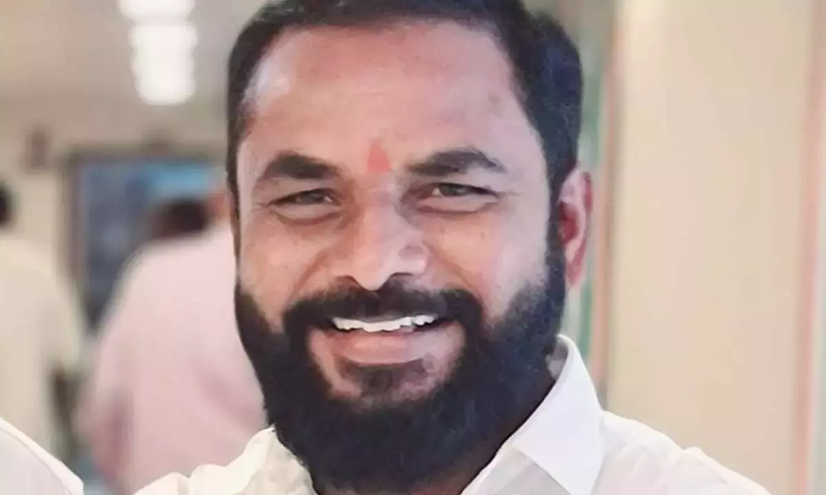 Telangana: बंडारू यादगिरी दूसरी बार सर्वसम्मति से टीयूडब्ल्यूजे के अध्यक्ष चुने गए Telangana: बंडारू यादगिरी दूसरी बार सर्वसम्मति से टीयूडब्ल्यूजे के अध्यक्ष चुने गए