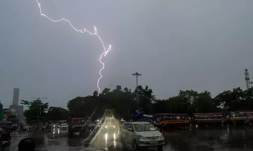 Srinagar: मौसम विभाग का अलर्ट, 11-12 जुलाई को जम्मू-कश्मीर में भारी बारिश Srinagar: मौसम विभाग का अलर्ट, 11-12 जुलाई को जम्मू-कश्मीर में भारी बारिश